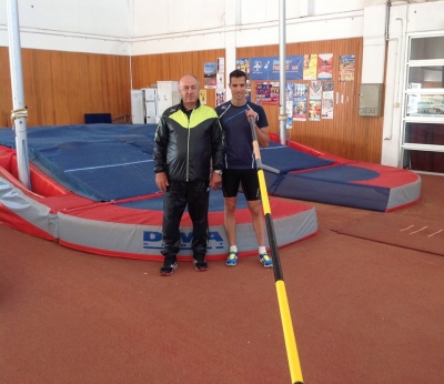 &Eta; &Sigma;&tau;&omicron;&kappa;&chi;ό&lambda;&mu;&eta; &omicron; &epsilon;&pi;ό&mu;&epsilon;&nu;&omicron;&sigmaf; &sigma;&tau;ό&chi;&omicron;&sigmaf;, &tau;&alpha; &Pi;&alpha;&pi;&alpha;&nu;&alpha;&sigma;&tau;ά&sigma;&epsilon;&iota;&alpha; &eta; &epsilon;&pi;ό&mu;&epsilon;&nu;&eta; &epsilon;&mu;&phi;ά&nu;&iota;&sigma;&eta;