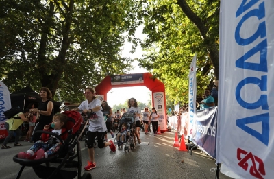 &Delta;&Epsilon;&Lambda;&Tau;&Iota;&Omicron; &Tau;&Upsilon;&Pi;&Omicron;&Upsilon; - &Mu;&iota;&alpha; &Epsilon;&beta;&delta;&omicron;&mu;ά&delta;&alpha; &Gamma;&iota;&omicron;&rho;&tau;ή&sigmaf; &gamma;ύ&rho;&omega; &alpha;&pi;ό &tau;&eta;&nu; &Pi;&alpha;&mu;&beta;ώ&tau;&iota;&delta;&alpha;