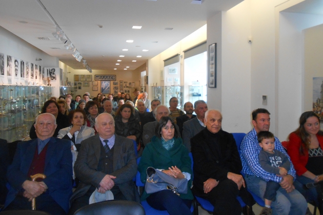 &Epsilon;&kappa;&delta;ή&lambda;&omega;&sigma;&eta; &pi;&alpha;&rho;&omicron;&upsilon;&sigma;ί&alpha;&sigma;&eta;&sigmaf; &beta;&iota;&beta;&lambda;ί&omicron;&upsilon;"&Alpha;&rho;&kappa;&alpha;&delta;ί&alpha; &kappa;&alpha;&iota; &Phi;&iota;&lambda;&omicron;&sigma;&omicron;&phi;ί&alpha;"