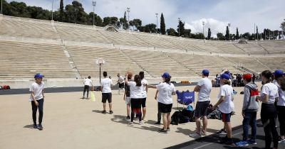 &Eta; &Omicron;&lambda;&upsilon;&mu;&pi;&iota;&alpha;&kappa;ή &Epsilon;&beta;&delta;&omicron;&mu;ά&delta;&alpha; &sigma;&tau;&alpha; &Sigma;&chi;&omicron;&lambda;&epsilon;ί&alpha; &mu;&epsilon; &delta;&rho;ά&sigma;&epsilon;&iota;&sigmaf; &gamma;&iota;&alpha; &tau;&omicron;&upsilon;&sigmaf; &Omicron;&lambda;&upsilon;&mu;&pi;&iota;&alpha;&kappa;&omicron;ύ&sigmaf; &Alpha;&gamma;ώ&nu;&epsilon;&sigmaf;