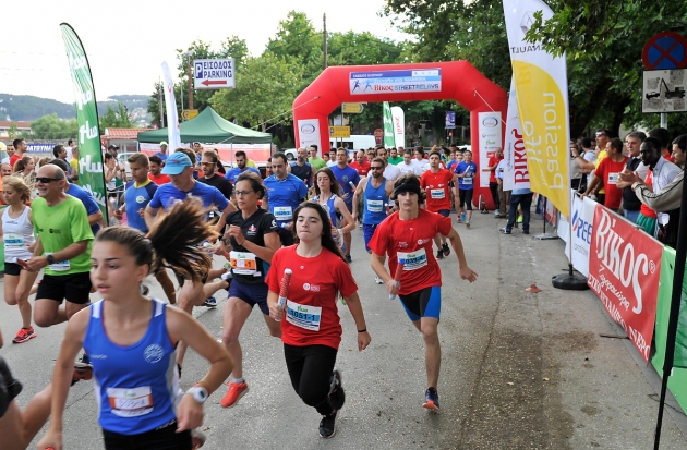 &Beta;ί&kappa;&omicron;&sigmaf; Street Relays &Iota;&omega;ά&nu;&nu;&iota;&nu;&alpha; - &Alpha;&pi;&omicron;&tau;&epsilon;&lambda;έ&sigma;&mu;&alpha;&tau;&alpha;