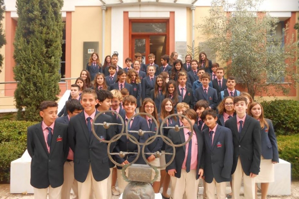 &Mu;&alpha;&theta;&eta;&tau;έ&sigmaf; &Gamma;&upsilon;&mu;&nu;&alpha;&sigma;ί&omicron;&upsilon; &alpha;&pi;ό &tau;&alpha; &epsilon;&kappa;&pi;&alpha;&iota;&delta;&epsilon;&upsilon;&tau;ή&rho;&iota;&alpha; "&Nu;έ&alpha; &Gamma;&epsilon;&nu;&iota;ά &Zeta;&eta;&rho;ί&delta;&eta;" &epsilon;&pi;&iota;&sigma;&kappa;έ&phi;&tau;&eta;&kappa;&alpha;&nu; &tau;&omicron; &Mu;&omicron;&upsilon;&sigma;&epsilon;ί&omicron; &Mu;&alpha;&rho;&alpha;&theta;&omega;&nu;ί&omicron;&upsilon; &Delta;&rho;ό&mu;&omicron;&upsilon;