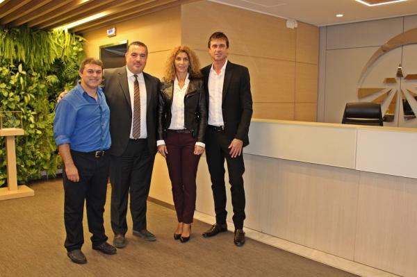 &Delta;&Epsilon;&Lambda;&Tau;&Iota;&Omicron; &Tau;&Upsilon;&Pi;&Omicron;&Upsilon; - &laquo;&Alpha;έ&rho;&alpha;&sigmaf;&raquo; &Omicron;&lambda;&upsilon;&mu;&pi;&iota;ά&delta;&alpha;&sigmaf; &sigma;&tau;&alpha; &gamma;&rho;&alpha;&phi;&epsilon;ί&alpha; &tau;&eta;&sigmaf; Groupama &Alpha;&sigma;&phi;&alpha;&lambda;&iota;&sigma;&tau;&iota;&kappa;ή&sigmaf;