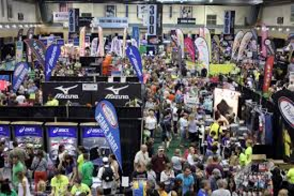 &Delta;&Epsilon;&Lambda;&Tau;&Iota;&Omicron; &Tau;&Upsilon;&Pi;&Omicron;&Upsilon; - &Eta; &phi;&epsilon;&tau;&iota;&nu;ή ERGO Marathon Expo, έ&sigma;&pi;&alpha;&sigma;&epsilon; &kappa;ά&theta;&epsilon; &rho;&epsilon;&kappa;ό&rho; &sigma;&upsilon;&mu;&mu;&epsilon;&tau;&omicron;&chi;ώ&nu; &kappa;&alpha;&iota; &epsilon;&pi;&iota;&sigma;&kappa;&epsilon;&pi;&tau;ώ&nu;