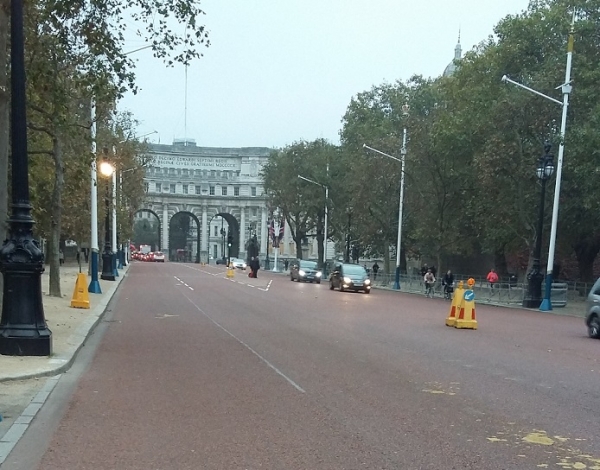 &Eta; &mu;&alpha;&rho;&alpha;&theta;ώ&nu;&iota;&alpha; &delta;&iota;&alpha;&delta;&rho;&omicron;&mu;ή, &tau;&alpha; &sigma;&tau;ά&delta;&iota;&alpha; &kappa;&alpha;&iota; &tau;&alpha; &xi;&epsilon;&nu;&omicron;&delta;&omicron;&chi;&epsilon;ί&alpha; &tau;&omicron;&upsilon; &Pi;&alpha;&gamma;&kappa;&omicron;&sigma;&mu;ί&omicron;&upsilon; &Pi;&rho;&omega;&tau;&alpha;&theta;&lambda;ή&mu;&alpha;&tau;&omicron;&sigmaf;