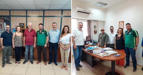 &Sigma;&upsilon;&nu;ά&nu;&tau;&eta;&sigma;&eta; &tau;&omicron;&upsilon; &Nu;έ&omicron;&upsilon; &Delta;.&Sigma; &tau;&omicron;&upsilon; &Alpha;.&Sigma;.&Alpha;.&Pi; &mu;&epsilon; &tau;&omicron;&nu; &Delta;ή&mu;&alpha;&rho;&chi;&omicron; &Alpha;&gamma;ί&alpha;&sigmaf; &Pi;&alpha;&rho;&alpha;&sigma;&kappa;&epsilon;&upsilon;ή&sigmaf; &kappa;&alpha;&iota; &tau;&omicron;&nu; &Pi;&rho;ό&epsilon;&delta;&rho;&omicron; &tau;&omicron;&upsilon; &Pi;.&Alpha;.&Omicron;.&Delta;.&Alpha;.&Pi;