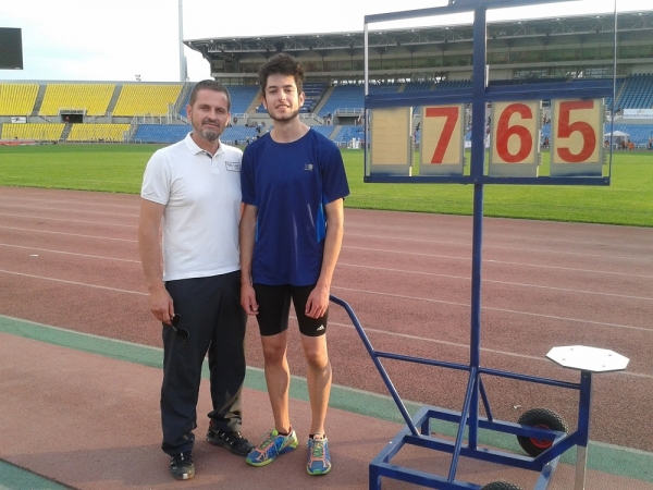 &Kappa;ά&lambda;&iota; 2015: &Omicron; &Tau;&epsilon;&nu;&tau;ό&gamma;&lambda;&omicron;&upsilon; &sigma;&tau;&omicron;&nu; &tau;&epsilon;&lambda;&iota;&kappa;ό &tau;&alpha; &kappa;&omicron;&rho;ί&tau;&sigma;&iota;&alpha; &sigma;&tau;&omicron;&nu; &eta;&mu;&iota;&tau;&epsilon;&lambda;&iota;&kappa;ό