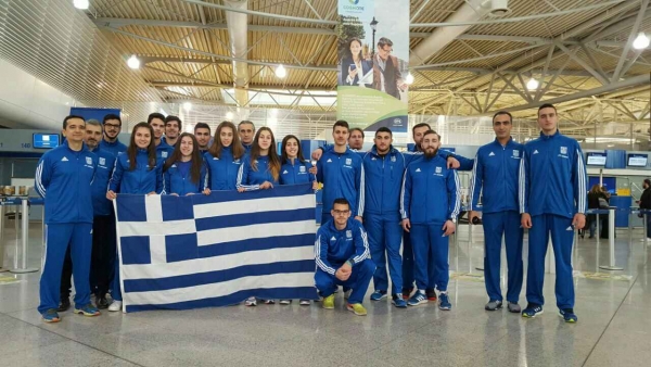 &Eta; &omicron;&mu;ά&delta;&alpha; &tau;&omega;&nu; &Kappa;20 &tau;&alpha;&xi;&iota;&delta;&epsilon;ύ&epsilon;&iota; &gamma;&iota;&alpha; &tau;&eta;&nu; &Kappa;&omega;&nu;&sigma;&tau;&alpha;&nu;&tau;&iota;&nu;&omicron;ύ&pi;&omicron;&lambda;&eta;