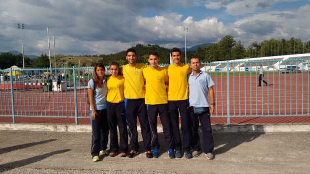 &Delta;&Epsilon;&Lambda;&Tau;&Iota;&Omicron; &Tau;&Upsilon;&Pi;&Omicron;&Upsilon; - Έ&nu;&alpha; &alpha;&kappa;ό&mu;&eta; &Pi;&alpha;&nu;&epsilon;&lambda;&lambda;ή&nu;&iota;&omicron; &Mu;&epsilon;&tau;ά&lambda;&lambda;&iota;&omicron; &kappa;έ&rho;&delta;&iota;&sigma;&epsilon; &omicron; &Sigma;&pi;ύ&rho;&omicron;&sigmaf; &Iota;&alpha;&tau;&rho;ό&pi;&omicron;&upsilon;&lambda;&omicron;&sigmaf;, &alpha;&theta;&lambda;&eta;&tau;ή&sigmaf; &tau;&omicron;&upsilon; &Alpha;&theta;&eta;&nu;ό&delta;&omega;&rho;&omicron;&upsilon;, &sigma;&tau;&omicron; &Pi;&alpha;&nu;&epsilon;&lambda;&lambda;ή&nu;&iota;&omicron; &Pi;&rho;&omega;&tau;ά&theta;&lambda;&eta;&mu;&alpha; &tau;&eta;&sigmaf; &kappa;&alpha;&tau;&eta;&gamma;&omicron;&rho;ί&alpha;&sigmaf; &Epsilon;&phi;ή&beta;&omega;&nu;-&Nu;&epsilon;&alpha;&nu;ί&delta;&omega;&nu;