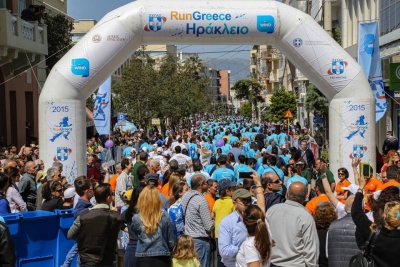 &Tau;&omicron; Run Greece &tau;&omicron;&upsilon; &Eta;&rho;&alpha;&kappa;&lambda;&epsilon;ί&omicron;&upsilon; ...ά&gamma;&gamma;&iota;&xi;&epsilon; &tau;&iota;&sigmaf; 4.000 &sigma;&upsilon;&mu;&mu;&epsilon;&tau;&omicron;&chi;έ&sigmaf; &kappa;&alpha;&iota; έ&sigma;&pi;&alpha;&sigma;&epsilon; &tau;&alpha; &rho;&epsilon;&kappa;ό&rho;