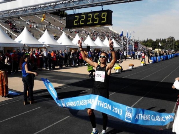 "&Theta;&alpha; &tau;&rho;έ&xi;&epsilon;&iota; &gamma;&iota;&alpha; &tau;&omicron; &gamma;&iota;o &tau;&omicron;&upsilon;" - &Omicron; &Chi;&Rho;. &Mu;&Epsilon;&Rho;&Omicron;&Upsilon;&Sigma;&Eta;&Sigma;, &Alpha;&Phi;&Iota;&Epsilon;&Rho;&Omega;&Nu;&Epsilon;&Iota; &Sigma;&Tau;&Omicron; &Nu;&Epsilon;&Omicron;&Gamma;&Epsilon;&Nu;&Nu;&Eta;&Tau;&Omicron; &Delta;&Iota;&Alpha;&Delta;&Omicron;&Chi;&Omicron; &Tau;&Eta; &Sigma;&Upsilon;&Mu;&Mu;&Epsilon;&Tau;&Omicron;&Chi;&Eta; &Tau;&Omicron;&Upsilon; &Sigma;&Tau;&Omicron; &Mu;&Alpha;&Rho;&Alpha;&Theta;&Omega;&Nu;&Iota;&Omicron;