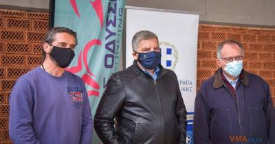 &Delta;ώ&rho;&omicron; &zeta;&omega;ή&sigmaf; 90 &phi;&iota;ά&lambda;&epsilon;&sigmaf; &alpha;ί&mu;&alpha;&tau;&omicron;&sigmaf; &alpha;&pi;ό &delta;&rho;&omicron;&mu;&epsilon;ί&sigmaf;!