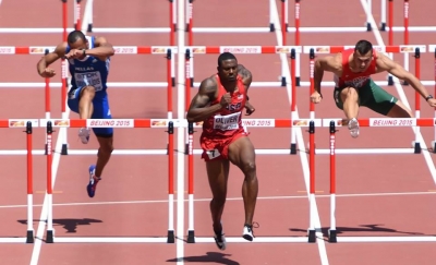 &Pi;&epsilon;&kappa;ί&nu;&omicron; 2015: &Pi;&alpha;&lambda;&iota;&kappa;&alpha;&rho;ί&sigma;&iota;&alpha; &epsilon;&mu;&phi;ά&nu;&iota;&sigma;&eta; &Delta;&omicron;&upsilon;&beta;&alpha;&lambda;ί&delta;&eta; &sigma;&tau;&omicron;&nu; &eta;&mu;&iota;&tau;&epsilon;&lambda;&iota;&kappa;ό