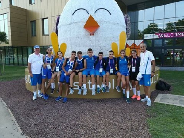 &Mu;&epsilon; &delta;ύ&omicron; &pi;&rho;&omicron;&kappa;&rho;ί&sigma;&epsilon;&iota;&sigmaf; &sigma;&epsilon; &tau;&epsilon;&lambda;&iota;&kappa;&omicron;ύ&sigmaf; &xi;&epsilon;&kappa;ί&nu;&eta;&sigma;&epsilon; &gamma;&iota;&alpha; &tau;&eta; &chi;ώ&rho;&alpha; &mu;&alpha;&sigmaf; &tau;&omicron; &Omicron;&lambda;&upsilon;&mu;&pi;&iota;&alpha;&kappa;ό &phi;&epsilon;&sigma;&tau;&iota;&beta;ά&lambda; &nu;&epsilon;ό&tau;&eta;&tau;&alpha;&sigmaf;