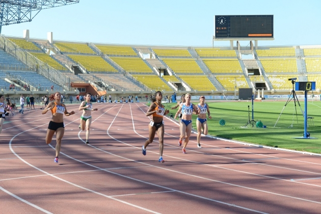 &Eta; &omicron;&mu;ά&delta;&alpha; &gamma;&iota;&alpha; &tau;&omicron; &Beta;&alpha;&lambda;&kappa;&alpha;&nu;&iota;&kappa;ό &Pi;&rho;&omega;&tau;ά&theta;&lambda;&eta;&mu;&alpha; &Alpha;&nu;&delta;&rho;ώ&nu;/&Gamma;&upsilon;&nu;&alpha;&iota;&kappa;ώ&nu;