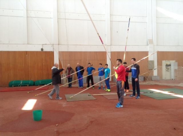 &Tau;&alpha; &pi;&rho;&omicron;&pi;&omicron;&nu;&eta;&tau;&iota;&kappa;ά &kappa;&alpha;&mu;&pi; &alpha;&lambda;&lambda;ά&zeta;&omicron;&upsilon;&nu; &tau;&eta; &nu;&omicron;&omicron;&tau;&rho;&omicron;&pi;ί&alpha; &alpha;&theta;&lambda;&eta;&tau;ώ&nu; &kappa;&alpha;&iota; &pi;&rho;&omicron;&pi;&omicron;&nu;&eta;&tau;ώ&nu;