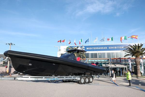 9&eta; Boat &amp; Fishing Show: &Mu;&epsilon; &pi;&rho;&epsilon;&mu;&iota;έ&rho;&epsilon;&sigmaf; &nu;έ&omega;&nu; &mu;&omicron;&nu;&tau;έ&lambda;&omega;&nu; &sigma;&kappa;&alpha;&phi;ώ&nu; &kappa;&alpha;&iota; έ&mu;&phi;&alpha;&sigma;&eta; &sigma;&tau;&omicron;&nu; &kappa;&alpha;&tau;&alpha;&delta;&upsilon;&tau;&iota;&kappa;ό &tau;&omicron;&upsilon;&rho;&iota;&sigma;&mu;ό