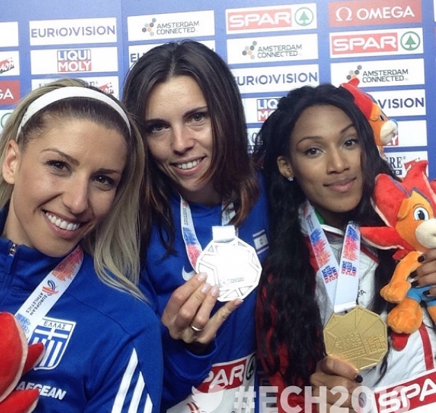 &Rho;ί&omicron; 2016: &Delta;&upsilon;&nu;&alpha;&tau;ή &epsilon;&lambda;&lambda;&eta;&nu;&iota;&kappa;ή &omicron;&mu;ά&delta;&alpha;, &upsilon;&psi;&eta;&lambda;έ&sigmaf; &pi;&rho;&omicron;&sigma;&delta;&omicron;&kappa;ί&epsilon;&sigmaf;