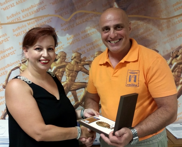 &Delta;&Epsilon;&Lambda;&Tau;&Iota;&Omicron; &Tau;&Upsilon;&Pi;&Omicron;&Upsilon; - &Omicron;&iota; &Theta;&upsilon;&gamma;&alpha;&tau;έ&rho;&epsilon;&sigmaf; &tau;&eta;&sigmaf; &Pi;&eta;&nu;&epsilon;&lambda;ό&pi;&eta;&sigmaf; "&tau;&rho;έ&chi;&omicron;&upsilon;&nu;"  &sigma;&tau;&omicron;&nu; 4&omicron; &Delta;&iota;&epsilon;&theta;&nu;ή &Nu;&upsilon;&chi;&tau;&epsilon;&rho;&iota;&nu;ό &Eta;&mu;&iota;&mu;&alpha;&rho;&alpha;&theta;ώ&nu;&iota;&omicron; &Theta;&epsilon;&sigma;&sigma;&alpha;&lambda;&omicron;&nu;ί&kappa;&eta;&sigmaf;