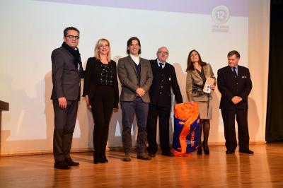 &Delta;&Epsilon;&Lambda;&Tau;&Iota;&Omicron; &Tau;&Upsilon;&Pi;&Omicron;&Upsilon; - Έ&nu;&alpha; &mu;&epsilon;&gamma;ά&lambda;&omicron; &epsilon;&upsilon;&chi;&alpha;&rho;&iota;&sigma;&tau;ώ &sigma;&tau;&omicron;&upsilon;&sigmaf; &epsilon;&theta;&epsilon;&lambda;&omicron;&nu;&tau;έ&sigmaf; &tau;&omicron;&upsilon; &Gamma;ύ&rho;&omicron;&upsilon; &Lambda;ί&mu;&nu;&eta;&sigmaf; &Iota;&omega;&alpha;&nu;&nu;ί&nu;&omega;&nu;