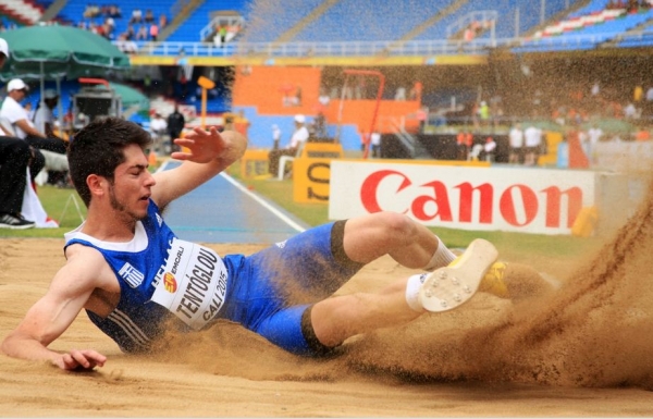 &Eta; &omicron;&mu;ά&delta;&alpha; &gamma;&iota;&alpha; &tau;&omicron; &Pi;&alpha;&gamma;&kappa;ό&sigma;&mu;&iota;&omicron; &Epsilon;/&Nu;. &Mu;&pi;ί&nu;&tau;&gamma;&kappa;&omicron;&sigmaf; 19-24 &Iota;&omicron;&upsilon;&lambda;ί&omicron;&upsilon;