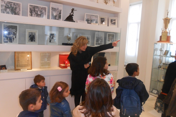 &Pi;&rho;&omega;&iota;&nu;ό &Kappa;&upsilon;&rho;&iota;&alpha;&kappa;ή&sigmaf; &sigma;&tau;&omicron; &Mu;&omicron;&upsilon;&sigma;&epsilon;ί&omicron; &Mu;&alpha;&rho;&alpha;&theta;&omega;&nu;ί&omicron;&upsilon; &Delta;&rho;ό&mu;&omicron;&upsilon;