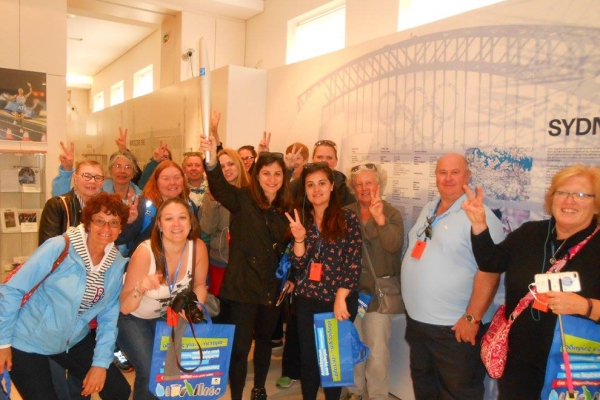 &Tau;&omicron; &Mu;&omicron;&upsilon;&sigma;&epsilon;ί&omicron;&upsilon; &Mu;&alpha;&rho;&alpha;&theta;&omega;&nu;ί&omicron;&upsilon; &Delta;&rho;ό&mu;&omicron;&upsilon; &epsilon;&pi;&iota;&sigma;&kappa;έ&phi;&tau;&eta;&kappa;&epsilon; &omicron;&mu;ά&delta;&alpha; &kappa;&alpha;&theta;&eta;&gamma;&eta;&tau;ώ&nu; &kappa;&alpha;&iota; &phi;&omicron;&iota;&tau;&eta;&tau;ώ&nu; &alpha;&pi;ό &Pi;&alpha;&nu;&epsilon;&pi;&iota;&sigma;&tau;ή&mu;&iota;&alpha; &tau;&eta;&sigmaf; &Beta;&omicron;&sigma;&tau;ώ&nu;&eta;&sigmaf;