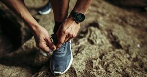 H Suunto &pi;&alpha;&rho;&omicron;&upsilon;&sigma;&iota;ά&zeta;&epsilon;&iota; &tau;&omicron; &lambda;&epsilon;&pi;&tau;ό&tau;&epsilon;&rho;&omicron;, &mu;&iota;&kappa;&rho;ό&tau;&epsilon;&rho;&omicron; &alpha;&lambda;&lambda;ά &kappa;&alpha;&iota; &alpha;&nu;&theta;&epsilon;&kappa;&tau;&iota;&kappa;ό&tau;&epsilon;&rho;&omicron; &rho;&omicron;&lambda;ό&iota; &pi;&omicron;&upsilon; &kappa;&alpha;&tau;&alpha;&sigma;&kappa;&epsilon;&upsilon;ά&sigma;&tau;&eta;&kappa;&epsilon; &pi;&omicron;&tau;έ, &tau;o Suunto 9 Peak