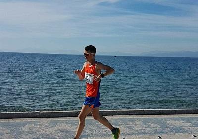 &Pi;&alpha;&pi;&alpha;&mu;&iota;&chi;&alpha;ή&lambda; &kappa;&alpha;&iota; &Nu;&tau;&rho;&iota;&sigma;&mu;&pi;&iota;ώ&tau;&eta; &sigma;&tau;&omicron; &Pi;&rho;&omega;&tau;ά&theta;&lambda;&eta;&mu;&alpha;, &xi;&epsilon;&chi;ώ&rho;&iota;&sigma;&alpha;&nu; &omicron;&iota; &mu;&iota;&kappa;&rho;&omicron;ί