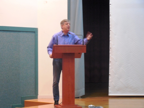 &Gamma;&epsilon;&nu;&iota;&kappa;ή &Sigma;&upsilon;&nu;έ&lambda;&epsilon;&upsilon;&sigma;&eta; &Sigma;&Epsilon;&Gamma;&Alpha;&Sigma; &sigma;&tau;&omicron; &Lambda;&omicron;&upsilon;&tau;&rho;ά&kappa;&iota;. &Eta; &omicron;&mu;&iota;&lambda;ί&alpha; &tau;&omicron;&upsilon; &Pi;&rho;&omicron;έ&delta;&rho;&omicron;&upsilon;