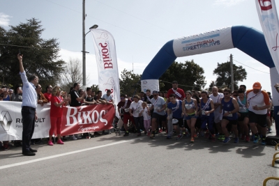 &Delta;&Epsilon;&Lambda;&Tau;&Iota;&Omicron; &Tau;&Upsilon;&Pi;&Omicron;&Upsilon; - &Tau;&omicron; video promo &tau;&omega;&nu; &Beta;ί&kappa;&omicron;&sigmaf; Street Relays: &laquo;&Sigma;&kappa;&upsilon;&tau;ά&lambda;&eta; &sigma;&tau;&omicron;&nu; &sigma;&upsilon;&nu;ά&nu;&theta;&rho;&omega;&pi;&omicron;, &sigma;&kappa;&upsilon;&tau;ά&lambda;&eta; &gamma;&iota;&alpha; &tau;&alpha; &pi;&alpha;&iota;&delta;&iota;ά ..&raquo; (&Beta;&Iota;&Nu;&Tau;&Epsilon;&Omicron;)