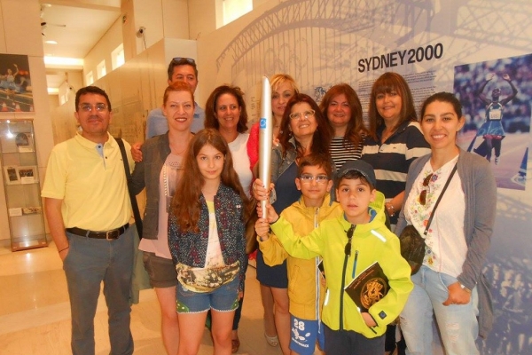 &Eta; &kappa;&alpha; &Beta;ί&kappa;&upsilon; &Kappa;&alpha;&tau;&sigma;ώ&nu;&eta;, MBA, Ph.D., &Pi;&rho;ό&epsilon;&delta;&rho;&omicron;&sigmaf; &tau;&eta;&sigmaf; &Delta;&iota;&epsilon;&theta;&nu;&omicron;ύ&sigmaf; Έ&nu;&omega;&sigma;&eta;&sigmaf; &Pi;&omicron;&lambda;&iota;&tau;&iota;&sigma;&tau;&iota;&kappa;&omicron;ύ &kappa;&alpha;&iota; &Psi;&eta;&phi;&iota;&alpha;&kappa;&omicron;ύ &Tau;&omicron;&upsilon;&rho;&iota;&sigma;&mu;&omicron;ύ &epsilon;&pi;&iota;&sigma;&kappa;έ&phi;&tau;&eta;&kappa;&epsilon; &tau;&omicron; &Mu;&omicron;&upsilon;&sigma;&epsilon;ί&omicron; &Mu;&alpha;&rho;&alpha;&theta;&omega;&nu;ί&omicron;&upsilon; &Delta;&rho;ό&mu;&omicron;&upsilon;