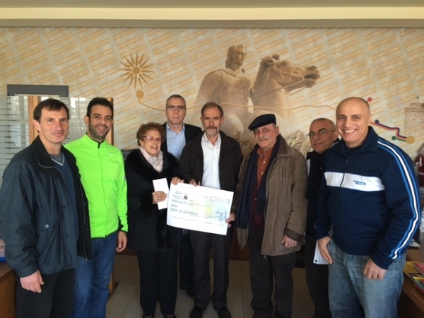 &Delta;&Epsilon;&Lambda;&Tau;&Iota;&Omicron; &Tau;&Upsilon;&Pi;&Omicron;&Upsilon; - &Pi;&alpha;&rho;ά&delta;&omicron;&sigma;&eta; &chi;&rho;&eta;&mu;ά&tau;&omega;&nu; &sigma;&tau;&omicron; &epsilon;&lambda;&lambda;&eta;&nu;&iota;&kappa;ό &pi;&alpha;&iota;&delta;&iota;&kappa;ό &chi;&omega;&rho;&iota;ό &sigma;&tau;&omicron; &Phi;&Iota;&Lambda;&Upsilon;&Rho;&Omicron; &amp; &sigma;&tau;&omicron;&nu; &sigma;ύ&lambda;&lambda;&omicron;&gamma;&omicron; &Sigma;&Upsilon;&Nu;&Delta;&Rho;&Omicron;&Mu;&Omicron;&Upsilon; DOWN &Epsilon;&Lambda;&Lambda;&Alpha;&Delta;&Omicron;&Sigma; &alpha;&pi;ό &tau;&eta;&nu; &Epsilon;&Omicron;&Sigma;&Lambda;&Mu;&Alpha;&Upsilon; (&Beta;&Iota;&Nu;&Tau;&Epsilon;&Omicron;)