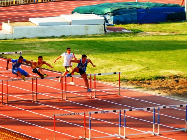 &Epsilon;&lambda;&lambda;ά&delta;&alpha; &Kappa;ύ&pi;&rho;&omicron;&sigmaf; &Pi;/&Kappa; &sigma;&tau;&eta; &Lambda;ά&rho;&iota;&sigma;&alpha;. &Alpha;&pi;&omicron;&tau;&epsilon;&lambda;έ&sigma;&mu;&alpha;&tau;&alpha; &Omicron;&lambda;&omicron;&kappa;&lambda;&eta;&rho;ώ&theta;&eta;&kappa;&epsilon; &eta; 1&eta; &eta;&mu;έ&rho;&alpha;
