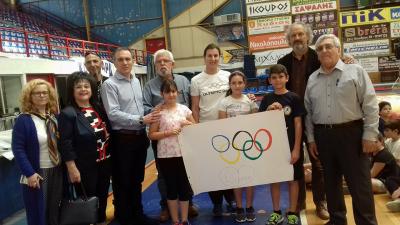 &Delta;&Epsilon;&Lambda;&Tau;&Iota;&Omicron; &Tau;&Upsilon;&Pi;&Omicron;&Upsilon; - &Eta; &Eta;&lambda;&epsilon;ί&alpha; &sigma;&tau;&omicron; &epsilon;&pi;ί&kappa;&epsilon;&nu;&tau;&rho;&omicron; &tau;&omicron;&upsilon; &Omicron;&lambda;&upsilon;&mu;&pi;&iota;&alpha;&kappa;&omicron;ύ &Alpha;&theta;&lambda;&eta;&tau;&iota;&sigma;&mu;&omicron;ύ