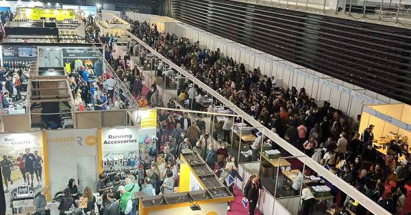 &Omicron;&Pi;&Alpha;&Pi; MARATHON EXPO 2022 - &Mu;&iota;&alpha; &alpha;&kappa;ό&mu;&eta; &delta;&iota;&omicron;&rho;&gamma;ά&nu;&omega;&sigma;&eta; &pi;&omicron;&upsilon; &sigma;&tau;έ&phi;&theta;&eta;&kappa;&epsilon; &mu;&epsilon; &alpha;&pi;ό&lambda;&upsilon;&tau;&eta; &epsilon;&pi;&iota;&tau;&upsilon;&chi;ί&alpha;