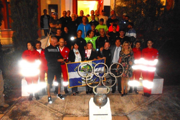 &Pi;&rho;&alpha;&gamma;&mu;&alpha;&tau;&omicron;&pi;&omicron;&iota;ή&theta;&eta;&kappa;&epsilon; &mu;&epsilon; &epsilon;&pi;&iota;&tau;&upsilon;&chi;ί&alpha; &eta; 8&eta; &Mu;&alpha;&rho;&alpha;&theta;ώ&nu;&iota;&alpha; &Lambda;&alpha;&mu;&pi;&alpha;&delta;&eta;&delta;&rho;&omicron;&mu;ί&alpha; &Sigma;&upsilon;&nu;&delta;έ&sigma;&mu;&omicron;&upsilon; &Epsilon;&lambda;&lambda;ή&nu;&omega;&nu; &Beta;&alpha;&tau;&rho;&alpha;&chi;&alpha;&nu;&theta;&rho;ώ&pi;&omega;&nu;, &upsilon;&pi;ό &tau;&eta;&nu; &alpha;&iota;&gamma;ί&delta;&alpha; &tau;&omega;&nu; &Delta;ή&mu;&omega;&nu; &tau;&eta;&sigmaf; &Mu;&alpha;&rho;&alpha;&theta;ώ&nu;&iota;&alpha;&sigmaf; &Delta;&iota;&alpha;&delta;&rho;&omicron;&mu;ή&sigmaf;