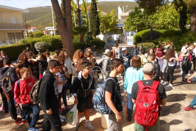 &Mu;&alpha;&theta;&eta;&tau;έ&sigmaf; &Gamma;&upsilon;&mu;&nu;&alpha;&sigma;ί&omicron;&upsilon; &tau;&eta;&sigmaf; &Epsilon;&lambda;&lambda;&eta;&nu;&omicron;&gamma;&alpha;&lambda;&lambda;&iota;&kappa;ή&sigmaf; &Sigma;&chi;&omicron;&lambda;ή&sigmaf; JEANNE D'ARC &epsilon;&pi;&iota;&sigma;&kappa;έ&phi;&tau;&eta;&kappa;&alpha;&nu; &tau;&omicron; &Mu;&omicron;&upsilon;&sigma;&epsilon;ί&omicron; &Mu;&alpha;&rho;&alpha;&theta;&omega;&nu;ί&omicron;&upsilon; &Delta;&rho;ό&mu;&omicron;&upsilon;