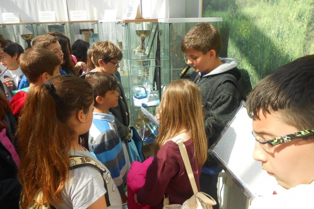 &Omicron;&iota; &mu;&alpha;&theta;&eta;&tau;έ&sigmaf; &tau;&omicron;&upsilon; 15&omicron;&upsilon; &Delta;&eta;&mu;&omicron;&tau;&iota;&kappa;&omicron;ύ &Chi;&alpha;&lambda;&kappa;ί&delta;&alpha;&sigmaf; &epsilon;&pi;&iota;&sigma;&kappa;έ&phi;&tau;&eta;&kappa;&alpha;&nu; &tau;&omicron; &Mu;&omicron;&upsilon;&sigma;&epsilon;ί&omicron; &Mu;&alpha;&rho;&alpha;&theta;&omega;&nu;ί&omicron;&upsilon; &Delta;&rho;ό&mu;&omicron;&upsilon;