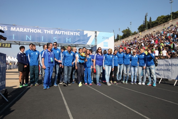 &Eta; &epsilon;&theta;&nu;&iota;&kappa;ή &omicron;&mu;ά&delta;&alpha; &Alpha;&nu;&delta;&rho;ώ&nu;- &Gamma;&upsilon;&nu;&alpha;&iota;&kappa;ώ&nu; &gamma;&nu;ώ&rho;&iota;&sigma;&epsilon; &tau;&eta;&nu; &alpha;&pi;&omicron;&theta;έ&omega;&sigma;&eta; &sigma;&tau;&omicron; &Pi;&alpha;&nu;&alpha;&theta;&eta;&nu;&alpha;ϊ&kappa;ό &Sigma;&tau;ά&delta;&iota;&omicron;