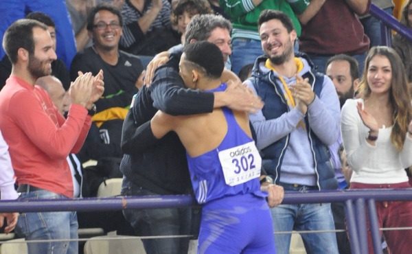 &Beta;&alpha;&sigma;ί&lambda;&eta;&sigmaf; &Mu;&epsilon;&gamma;&alpha;&lambda;&omicron;&omicron;&iota;&kappa;&omicron;&nu;ό&mu;&omicron;&upsilon;: "&Omicron; &Epsilon;&mu;&mu;&alpha;&nu;&omicron;&upsilon;ή&lambda; έ&delta;&epsilon;&iota;&xi;&epsilon; &pi;&omega;&sigmaf; &delta;&epsilon;&nu; &mu;&alpha;&sigma;ά&epsilon;&iota;"