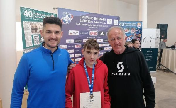 &Delta;&iota;&alpha;&kappa;&rho;ί&sigma;&epsilon;&iota;&sigmaf; &tau;&omicron;&upsilon; ''&Omicron;&Kappa;&Alpha; &Beta;&Iota;&Kappa;&Epsilon;&Lambda;&Alpha; &Beta;&Epsilon;&Rho;&Omicron;&Iota;&Alpha;&Sigma;'' &sigma;&tau;&omicron; &Pi;&alpha;&nu;/&nu;&iota;&omicron; &Pi;&rho;&omega;&tau;ά&theta;&lambda;&eta;&mu;&alpha; 20km &Beta;&Alpha;&Delta;&Eta;&Nu; &Alpha;&Nu;&Delta;&Rho;&Omega;&Nu;