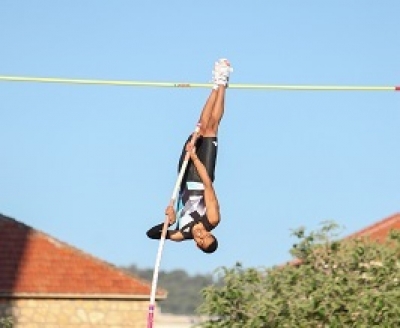 &Sigma;&tau;&eta;&nu; &Pi;&omicron;&lambda;&omega;&nu;ί&alpha; &Kappa;&alpha;&rho;&alpha;&lambda;ή&sigmaf; &kappa;&alpha;&iota; &Nu;&epsilon;&rho;ά&nu;&tau;&zeta;&eta;&sigmaf;