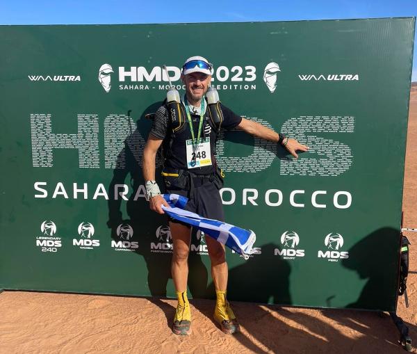&Omicron; Έ&lambda;&lambda;&eta;&nu;&alpha;&sigmaf; &pi;&omicron;&upsilon; &tau;&epsilon;&rho;&mu;ά&tau;&iota;&sigma;&epsilon; &tau;&omicron;&nu; &alpha;&gamma;ώ&nu;&alpha; HALF MARATHON DES SABLES, Sahara Morocco 2023.
