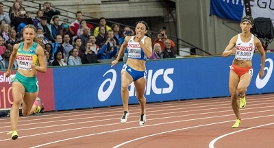 Έ&tau;&omicron;&iota;&mu;&eta; &kappa;&alpha;&iota; &gamma;&iota;&alpha; &tau;&alpha; 400 &mu;. &tau;&eta; &nu;έ&alpha; &chi;&rho;&omicron;&nu;&iota;ά &eta; &Mu;&pi;&epsilon;&lambda;&iota;&mu;&pi;&alpha;&sigma;ά&kappa;&eta;