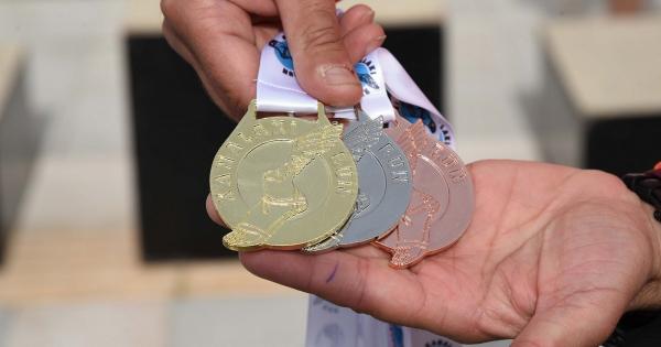 &Mu;&epsilon;&tau;&alpha;&gamma;&omega;&nu;&iota;&sigma;&tau;&iota;&kappa;ό &delta;&epsilon;&lambda;&tau;ί&omicron; 1&omicron; Kanalaki Run