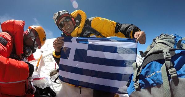 &Omicron; &Alpha;&nu;&tau;ώ&nu;&eta;&sigmaf; &Sigma;&upsilon;&kappa;ά&rho;&eta;&sigmaf; έ&chi;&alpha;&sigma;&epsilon; &tau;&eta; &zeta;&omega;ή &tau;&omicron;&upsilon; &kappa;&alpha;&tau;ά &tau;&eta;&nu; &kappa;&alpha;&tau;ά&beta;&alpha;&sigma;&eta; &alpha;&pi;ό &tau;&eta;&nu; &kappa;&omicron;&rho;&upsilon;&phi;ή Dhaulagiri &sigma;&tau;&omicron; &Nu;&epsilon;&pi;ά&lambda;