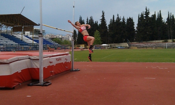 &Mu;&epsilon; &Upsilon;&phi;&alpha;&nu;&tau;ί&delta;&omicron;&upsilon; &sigma;&tau;&alpha; &Gamma;&iota;&alpha;&nu;&nu;&iota;&tau;&sigma;ά, &phi;&iota;&nu;ά&lambda;&epsilon; &sigma;&tau;&omicron;&nu; &Alpha;&gamma;&iota;&omicron; &Kappa;&omicron;&sigma;&mu;ά