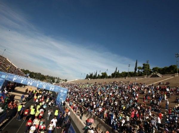 &Delta;ί&chi;&omega;&sigmaf; elite &delta;&rho;&omicron;&mu;&epsilon;ί&sigmaf; &omicron; 33&omicron;&sigmaf; &Alpha;&upsilon;&theta;&epsilon;&nu;&tau;&iota;&kappa;ό&sigmaf; &Mu;&alpha;&rho;&alpha;&theta;ώ&nu;&iota;&omicron;&sigmaf;